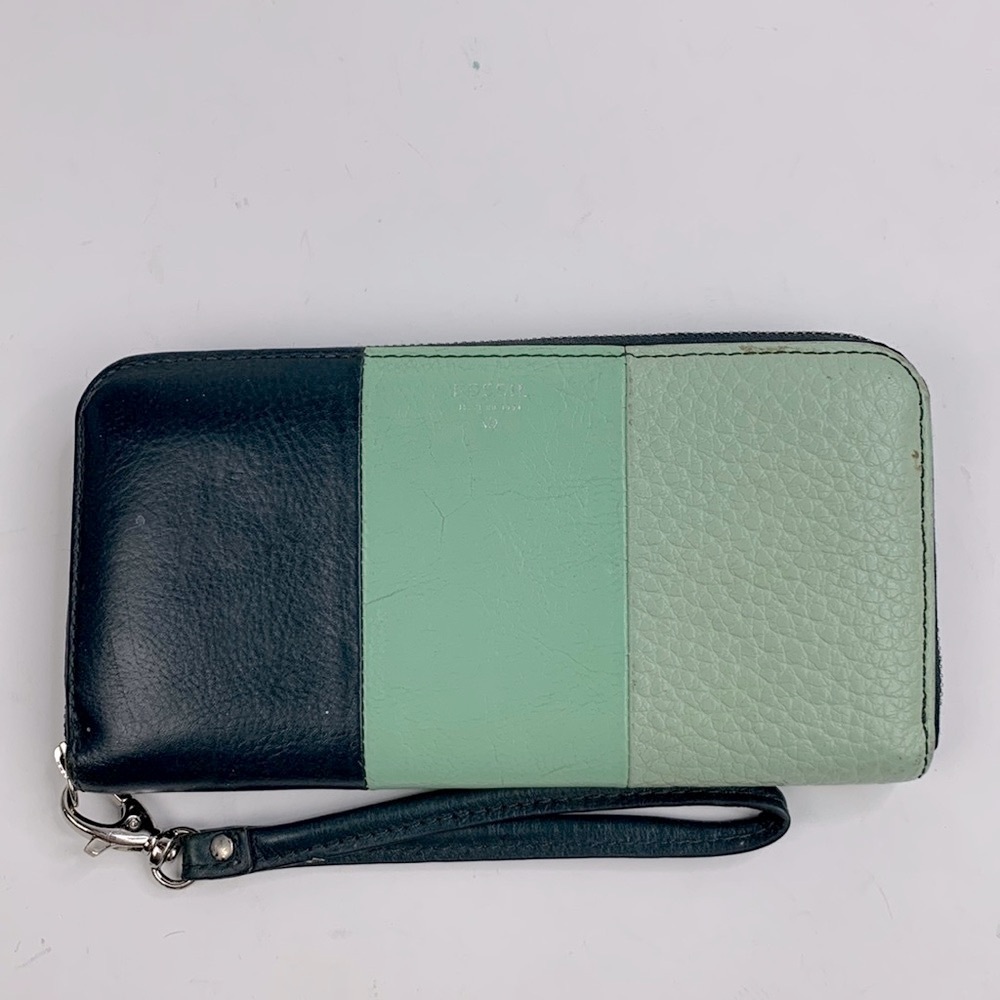 Fossil Leather Zip Around Wallet wristlet Cards cash coins Green navy blue